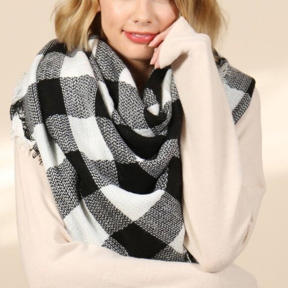 Checker Print BLANKET SCARF - Picture 2 of 8